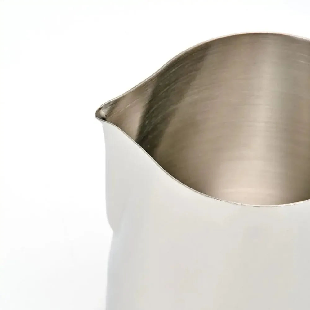 Rhino Classic Milk Pitcher 20oz 1 8d233a46 16b3 4e7f a738 cf6967f06407